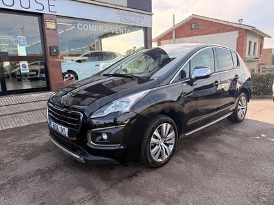 Usado Peugeot 3008 Style 120 CV (88 kW) 2016 Negro Berlina