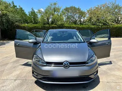 Usado VW Golf VII 115 HP (84 kW) 2018 Cinzento Sedan