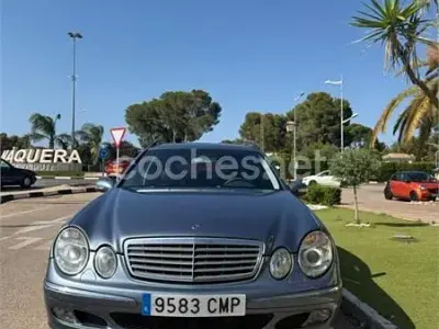 Usado Mercedes E320 Elegance 224 CV (164 kW) 2003 Azul Familiar