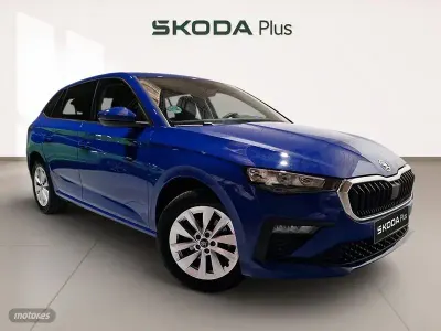 Usado Skoda Scala Selection 116 CV (85 kW) 2025 Azul Utilitario