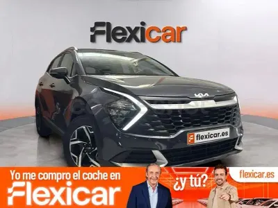 Usado Kia Sportage 136 CV (100 kW) 2023 Gris / plata SUV