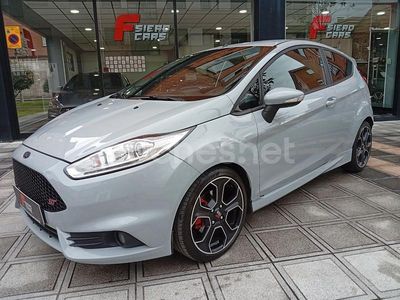 Usado Ford Fiesta ST 200 CV (147 kW) 2016 Gris / plata Berlina