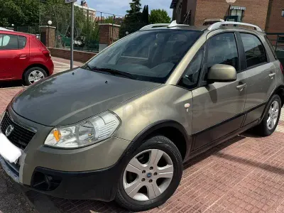 Usado Fiat Sedici Emotion 120 CV (88 kW) 2007 Verde SUV