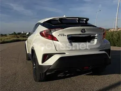 Begagnad Toyota C-HR Advance 122 HK (89 kW) 2018 Vit SUV