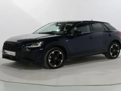 Usado Audi Q2 Comfort 150 CV (110 kW) 2022 Azul SUV