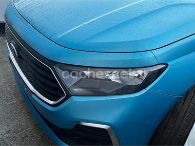 Usado Ford Grand Tourneo Connect Titanium 114 CV (83 kW) 2023 Azul Monovolumen