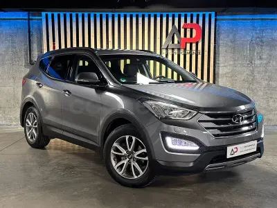Usado Hyundai Santa Fe 150 CV (110 kW) 2014 Gris / plata SUV