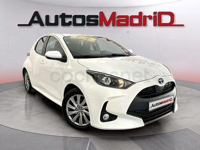 Usado Toyota Yaris Hybrid Active 116 CV (85 kW) 2022 Blanco Berlina