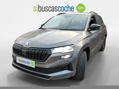 Usado Skoda Karoq SportLine 150 CV (110 kW) 2023 Gris/plata SUV
