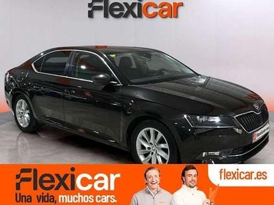 Usado Skoda Superb Style 150 CV (110 kW) 2018 Negro Berlina