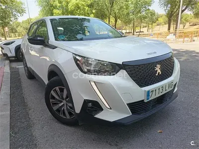 Usado Peugeot 2008 Active 100 CV (73 kW) 2019 Blanco SUV