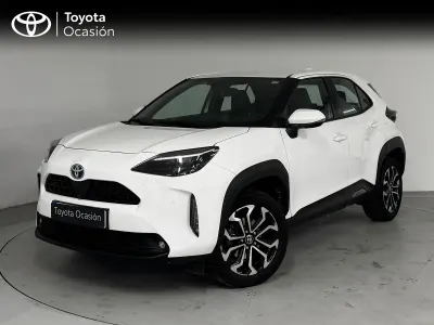 Usado Toyota Yaris Hybrid Active 116 CV (85 kW) 2022 Blanco