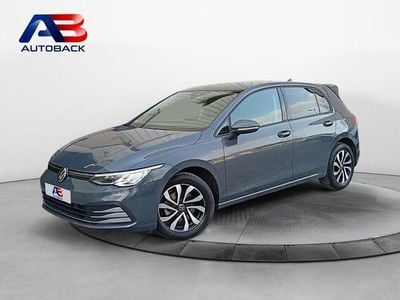 Usado VW Golf VIII 110 CV (80 kW) 2021 Gris claro Utilitario