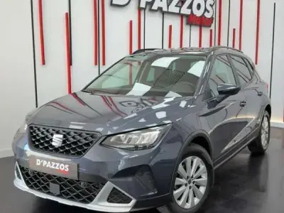 Usado Seat Arona Xperience 110 CV (80 kW) 2022 Gris SUV