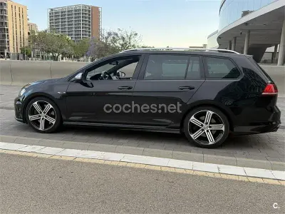 Usado VW Golf VII R 300 CV (220 kW) 2015 Negro Familiar