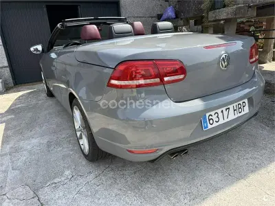Usado VW Eos Sport 140 CV (102 kW) 2011 Gris / plata Descapotable