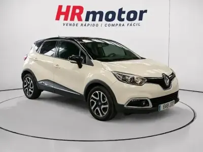 Usado Renault Captur Zen 120 CV (88 kW) 2016 Blanco SUV