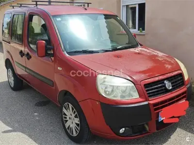 Usado Fiat Doblò Dynamic 105 CV (77 kW) 2009 Rojo Monovolumen