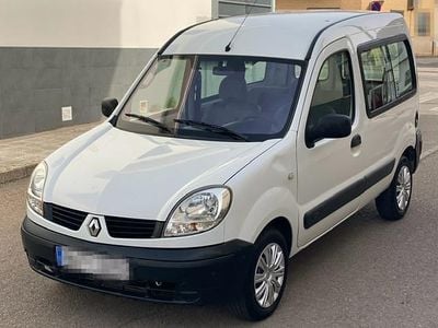 Usado Renault Kangoo 65 CV (47 kW) 2006 Blanco Monovolumen