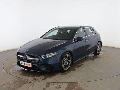 Usado Mercedes A180 115 CV (84 kW) 2020 Azul Berlina