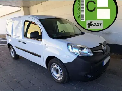 Usado Renault Kangoo 95 CV (69 kW) 2021 Blanco Monovolumen