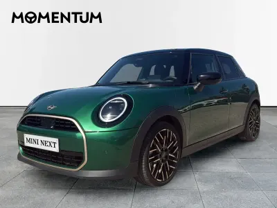 Usado Mini Cooper Essential 114 kW (156 CV) 2025 Verde Utilitario