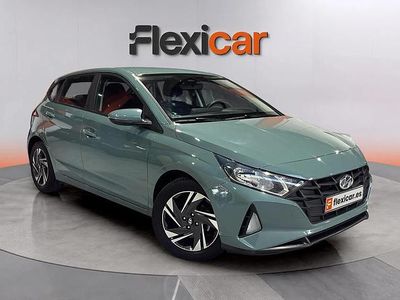 Usado Hyundai i20 84 CV (61 kW) 2022 Verde Utilitario