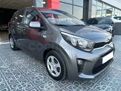 Usado Kia Picanto 67 CV (49 kW) 2023 Gris / plata Utilitario