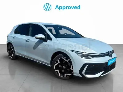 Usado VW Golf VIII R-line 150 HP (110 kW) 2025 Azul Sedan