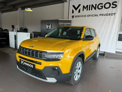 Usado Jeep Avenger Altitude 100 CV (73 kW) 2025 Amarillo SUV