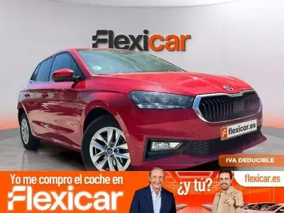 Usado Skoda Fabia Selection 115 CV (84 kW) 2025 Rojo Utilitario