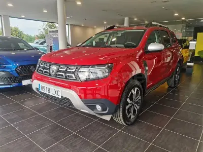 Usado Dacia Duster Prestige 90 CV (66 kW) 2021 Rojo SUV
