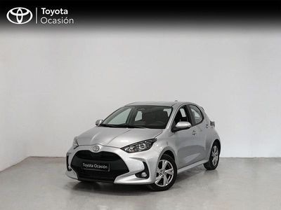 Usado Toyota Yaris Hybrid Active 116 CV (85 kW) 2025 Gris Berlina
