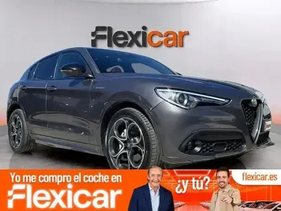 Usado Alfa Romeo Stelvio Veloce 210 CV (154 kW) 2022 Gris SUV