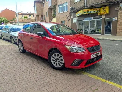 Usado Seat Ibiza Style 95 CV (69 kW) 2021 Rojo Utilitario