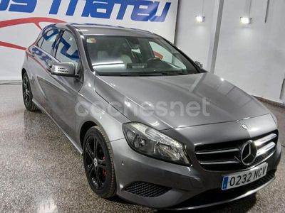 Usado Mercedes A200 Motorsport Edition 136 CV (100 kW) 2015 Gris / plata Berlina