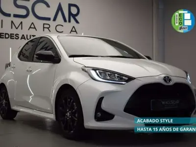 Usado Toyota Yaris Hybrid Style 116 CV (85 kW) 2022 Blanco Berlina