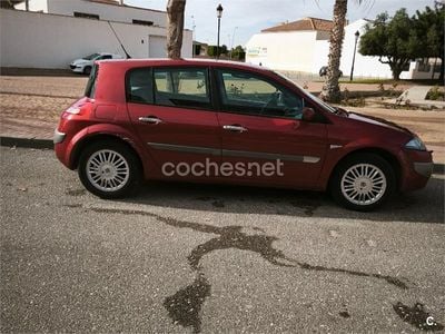 Usado Renault Mégane II Expression 136 CV (100 kW) 2006 Granate Berlina