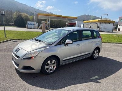 Usado Peugeot 5008 120 CV (88 kW) 2010 Gris / plata Monovolumen