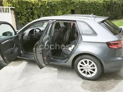 Usado Audi A3 Advanced 110 CV (80 kW) 2015 Gris / plata Berlina