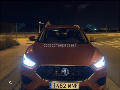 Usado MG ZS Comfort 106 CV (77 kW) 2024 Naranja SUV