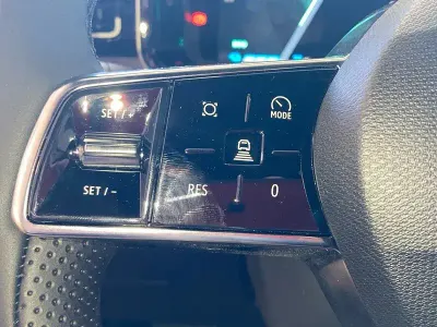 Nuevo Renault 5 E-Tech Techno 110 kW (150 CV) 2025 Amarillo Berlina