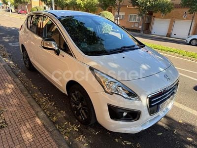 Usado Peugeot 3008 Style 120 CV (88 kW) 2015 Blanco Berlina