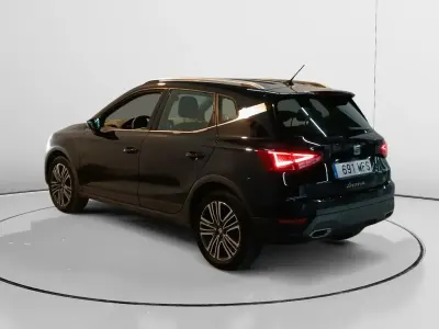 Usado Seat Arona FR 116 CV (85 kW) 2024 Negro SUV