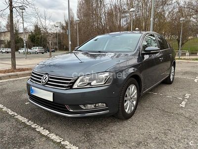 Usado VW Passat Edition 140 CV (102 kW) 2011 Gris / plata Berlina