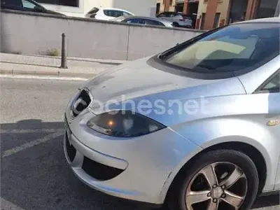 Usado Seat Altea 105 CV (77 kW) 2006 Gris / plata Monovolumen