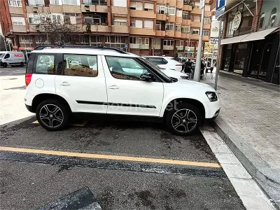 Usado Skoda Yeti 110 CV (80 kW) 2017 Blanco SUV