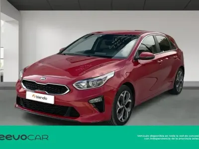 Occasion Kia Ceed 120 PK (88 kW) 2020 Rood Hatchback