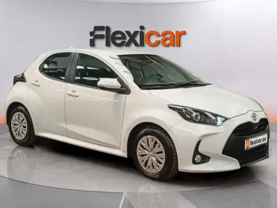 Usado Toyota Yaris Edition 125 CV (91 kW) 2023 Blanco Utilitario
