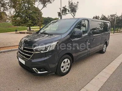 Usado Renault Trafic Equilibre 150 CV (110 kW) 2023 Gris / plata Monovolumen